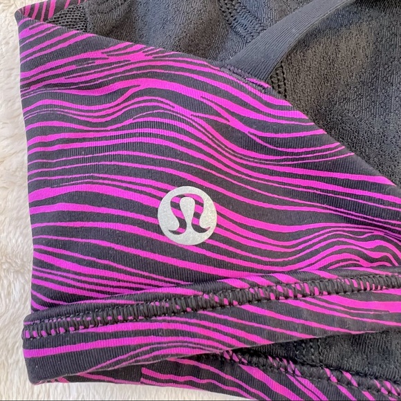 Lululemon Sports Bra Size 6 - Picture 6 of 7